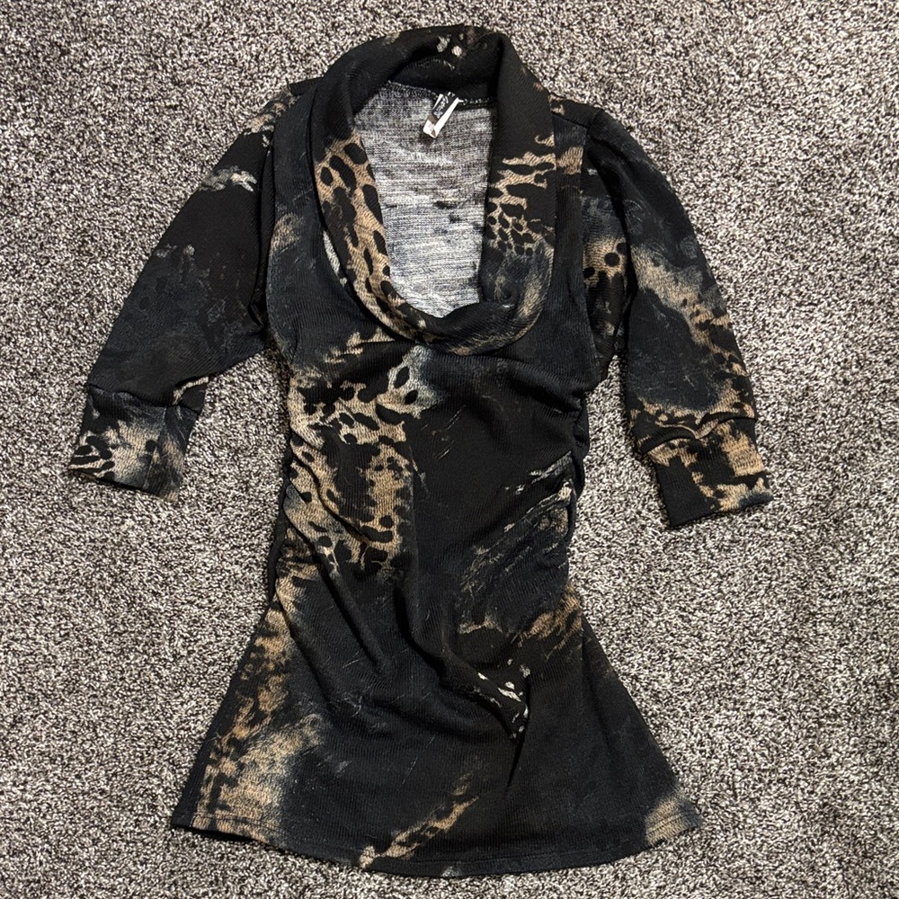 Stylish Black and Brown Women's Sweater 1/2 Length Sleeves Size S